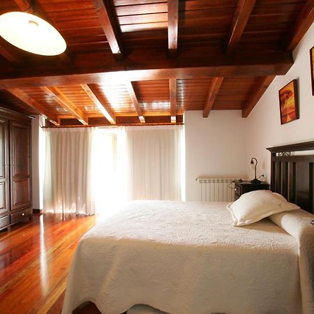 Хостел Casa Da Botica A Estrada Os Casares Номер фото