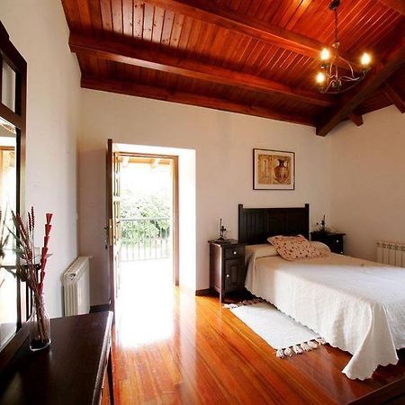 Хостел Casa Da Botica A Estrada Os Casares Номер фото