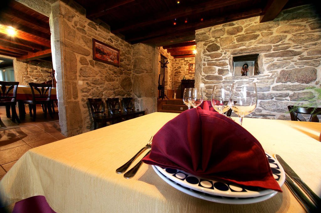 Хостел Casa Da Botica A Estrada Os Casares Екстер'єр фото